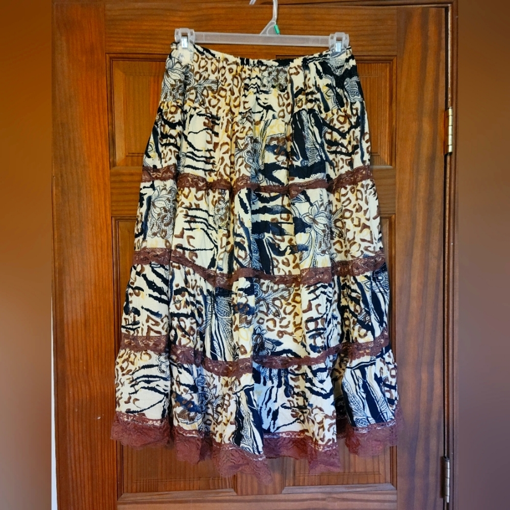 LA Cera Animal Print Skirt- Size Large